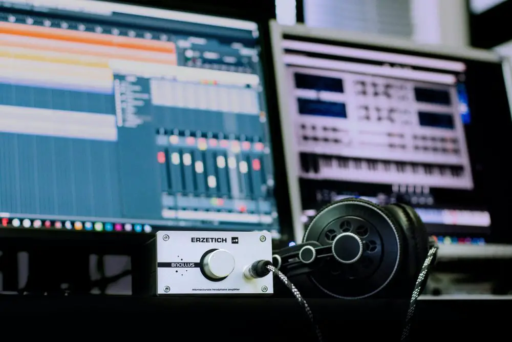 Audacity VS GarageBand Image