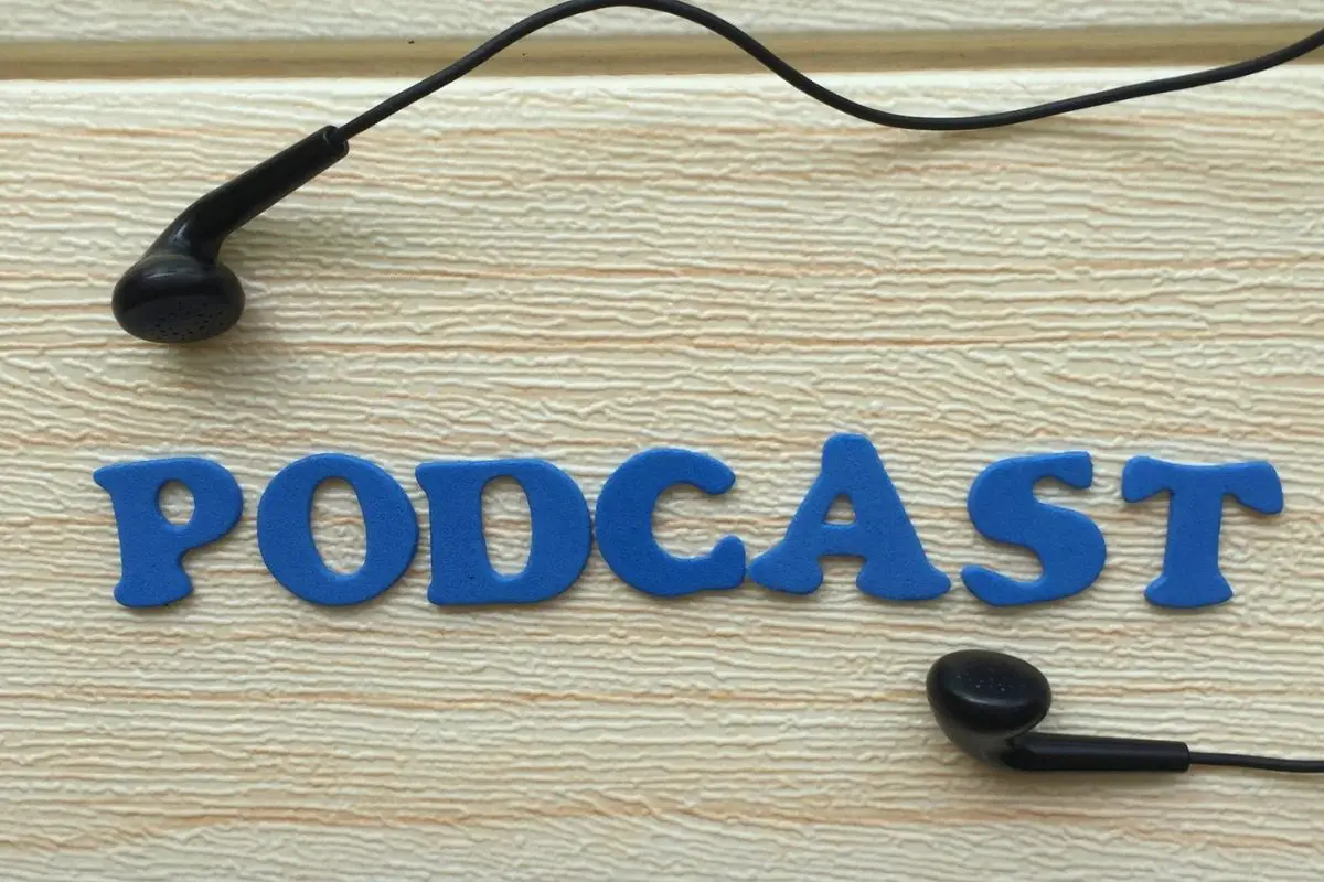 The 8 Best Podcasts For Poetry Lovers